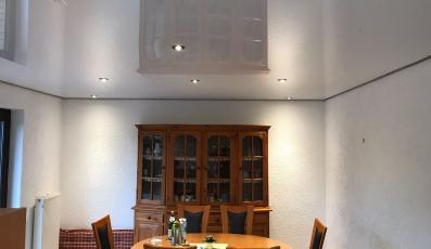 Spanndecke-hochglanz-weiss